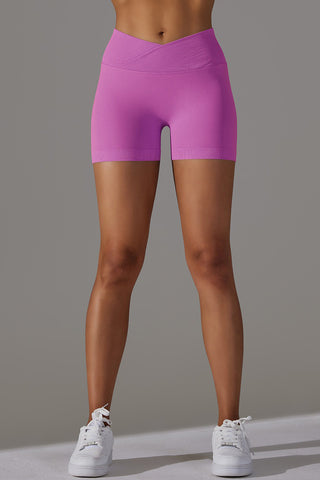 Seamless Crossover Scrunch Short