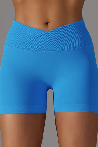 Seamless Crossover Scrunch Short