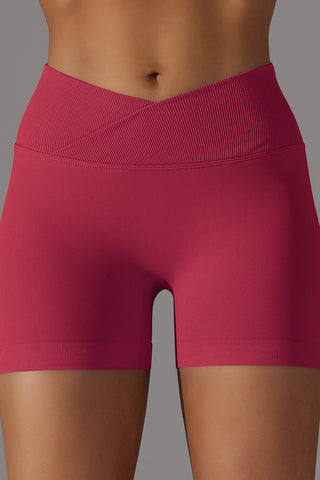 Seamless Crossover Scrunch Short