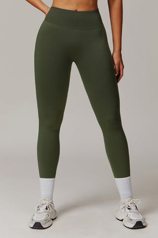 Ribbed Waistband Scrunch ⅞ Legging