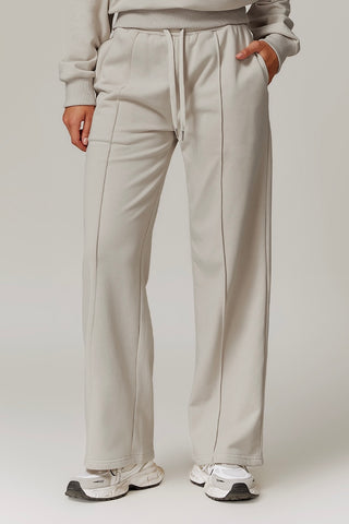 Mid Rise Straight Cut Pant